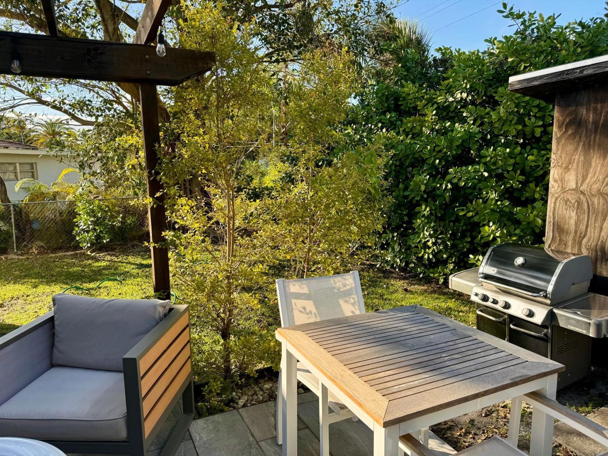 Hot Tub House On Golf Course! 10 Mins To The Beach Маями Екстериор снимка